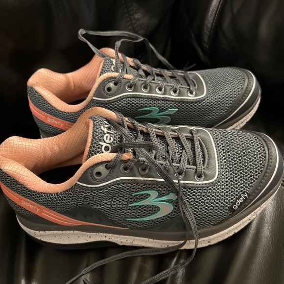 Women's G-Defy Comfort Fit orthopedic Athletic Shoes sneakers